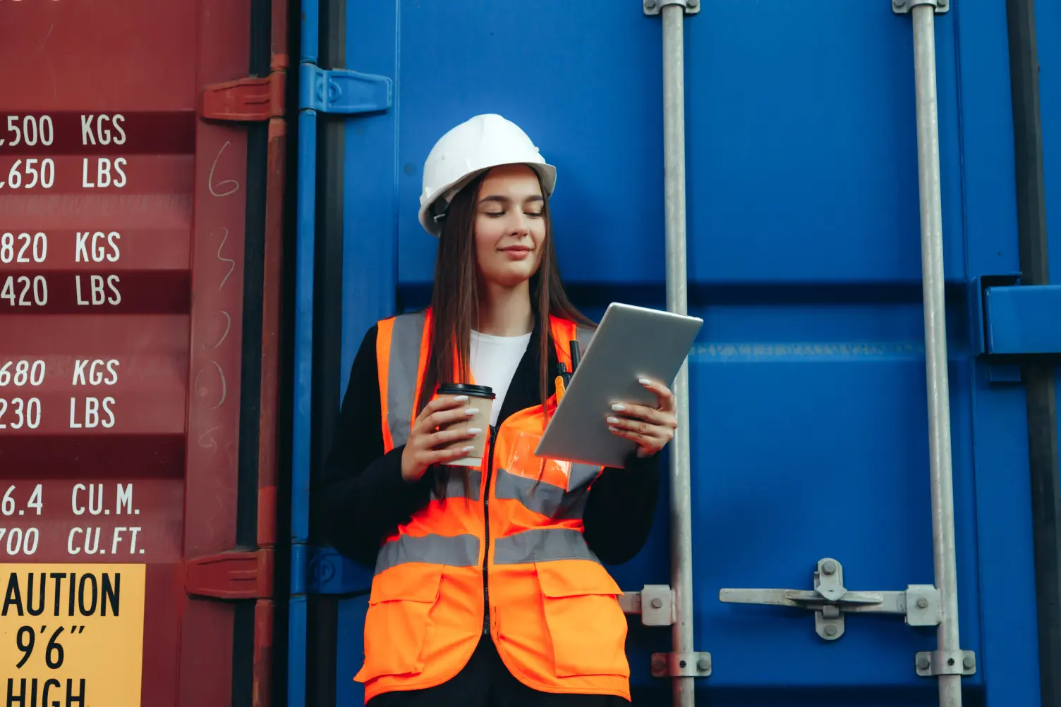 Operación de una empresa de servicios portuarios conectada con Evidence ERP